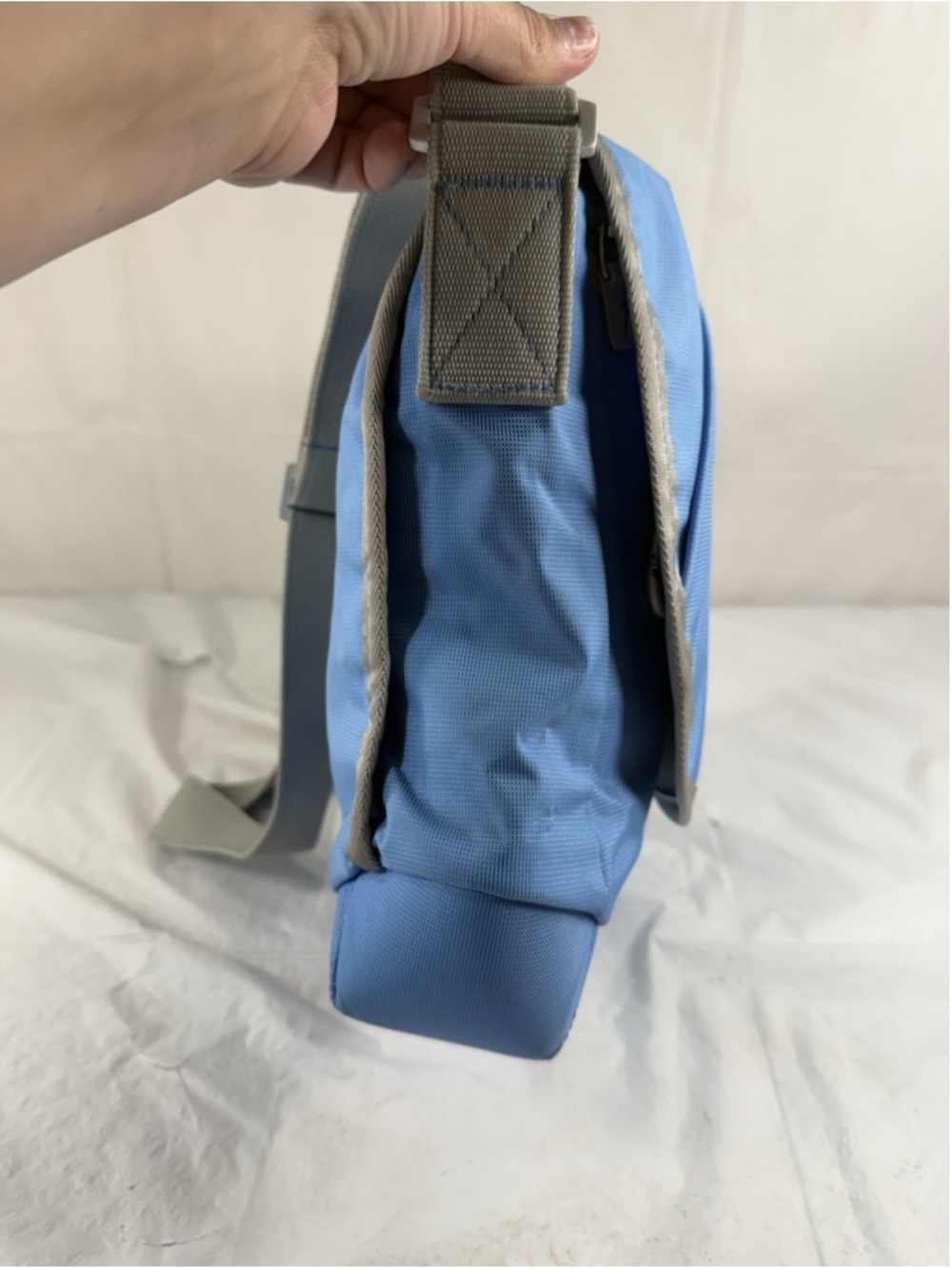 KEEN Blue Crossbody Messenger Bag - Picture 13 of 16